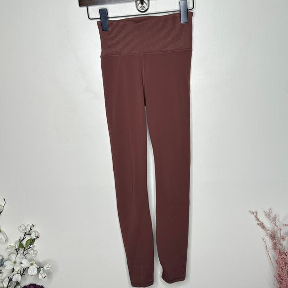VUORI Rib Studio Legging Performance Legging Cedar Brown Sz XS {3Y25} - Picture 3 of 7